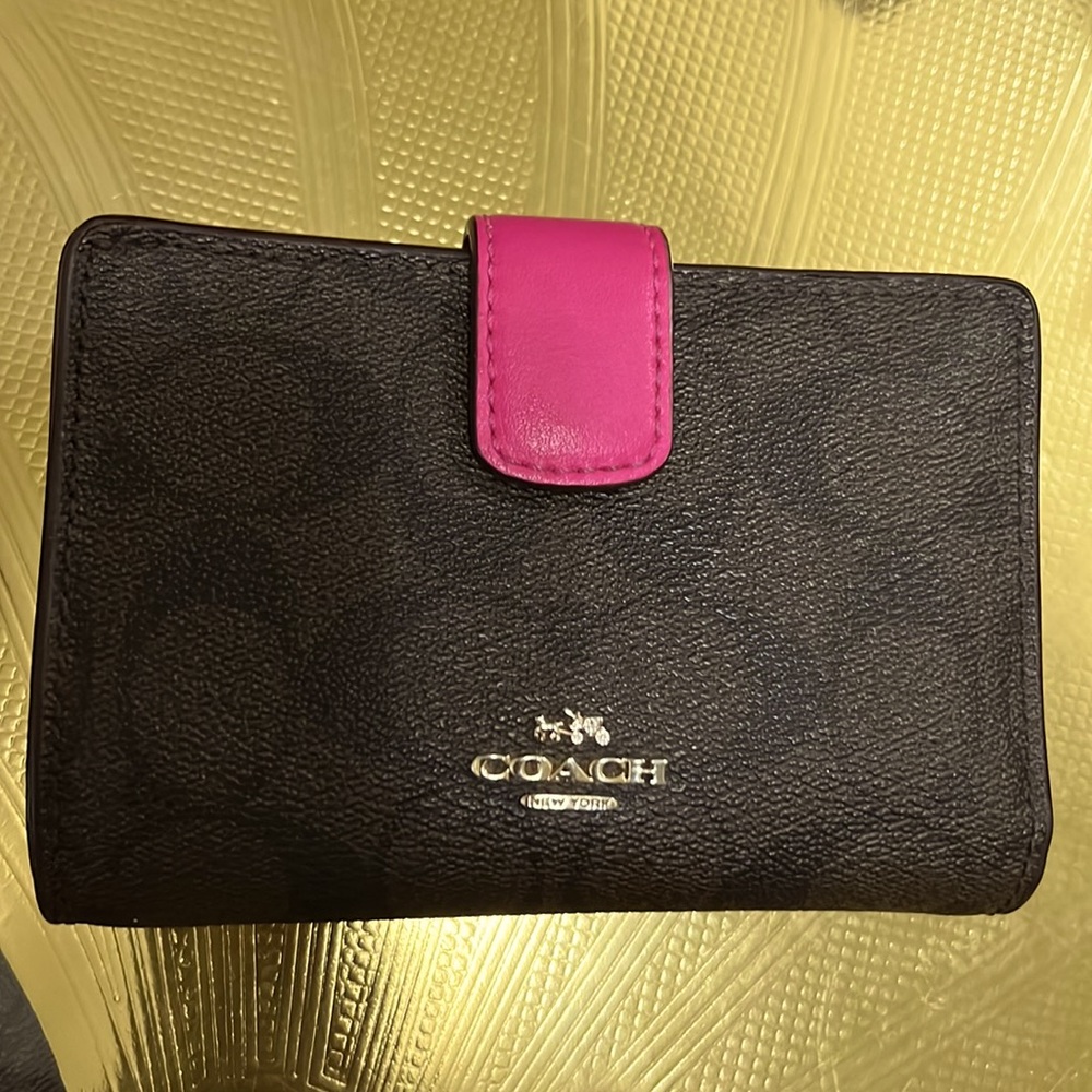 Small coach wallet pink and brown
